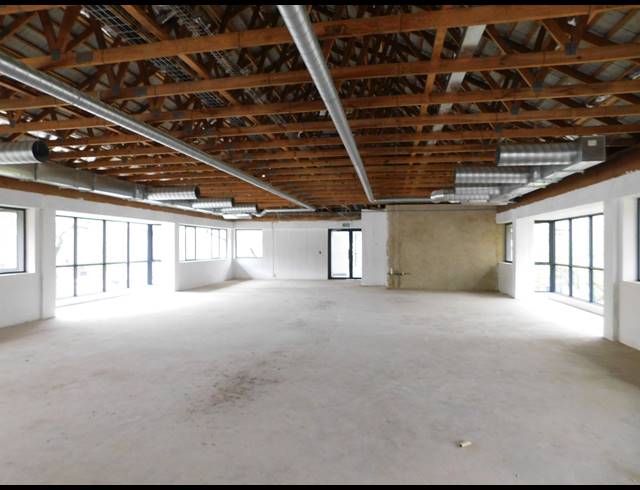 333M² OFFICE FOR SALE IN WOODMEAD